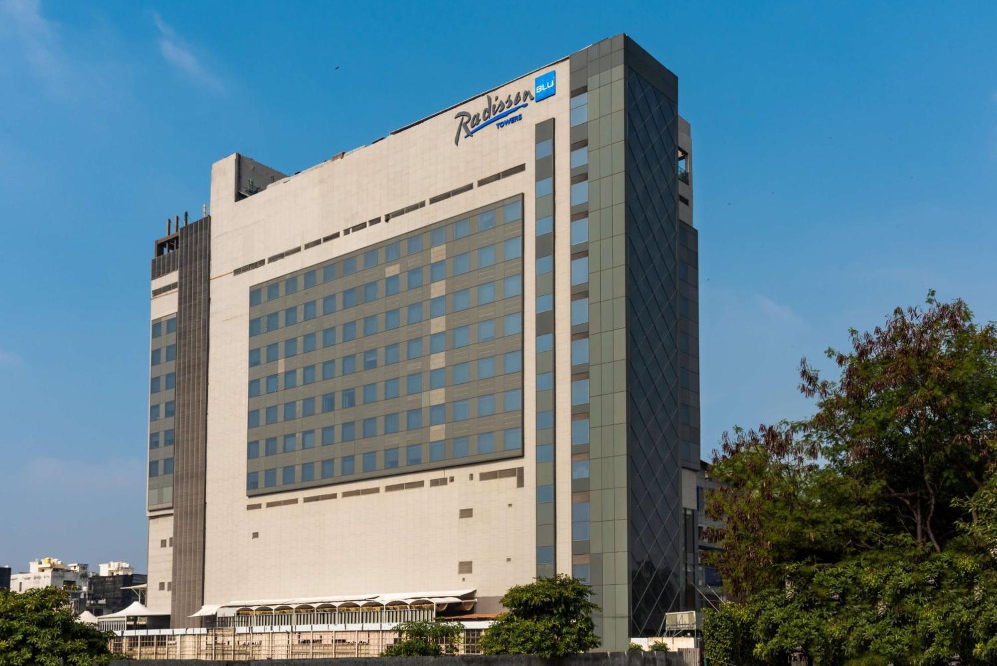 Radisson Blu Towers Kaushambi Delhi Ncr Hotell Ghaziabad Exteriör bild The Park, Hyderabad