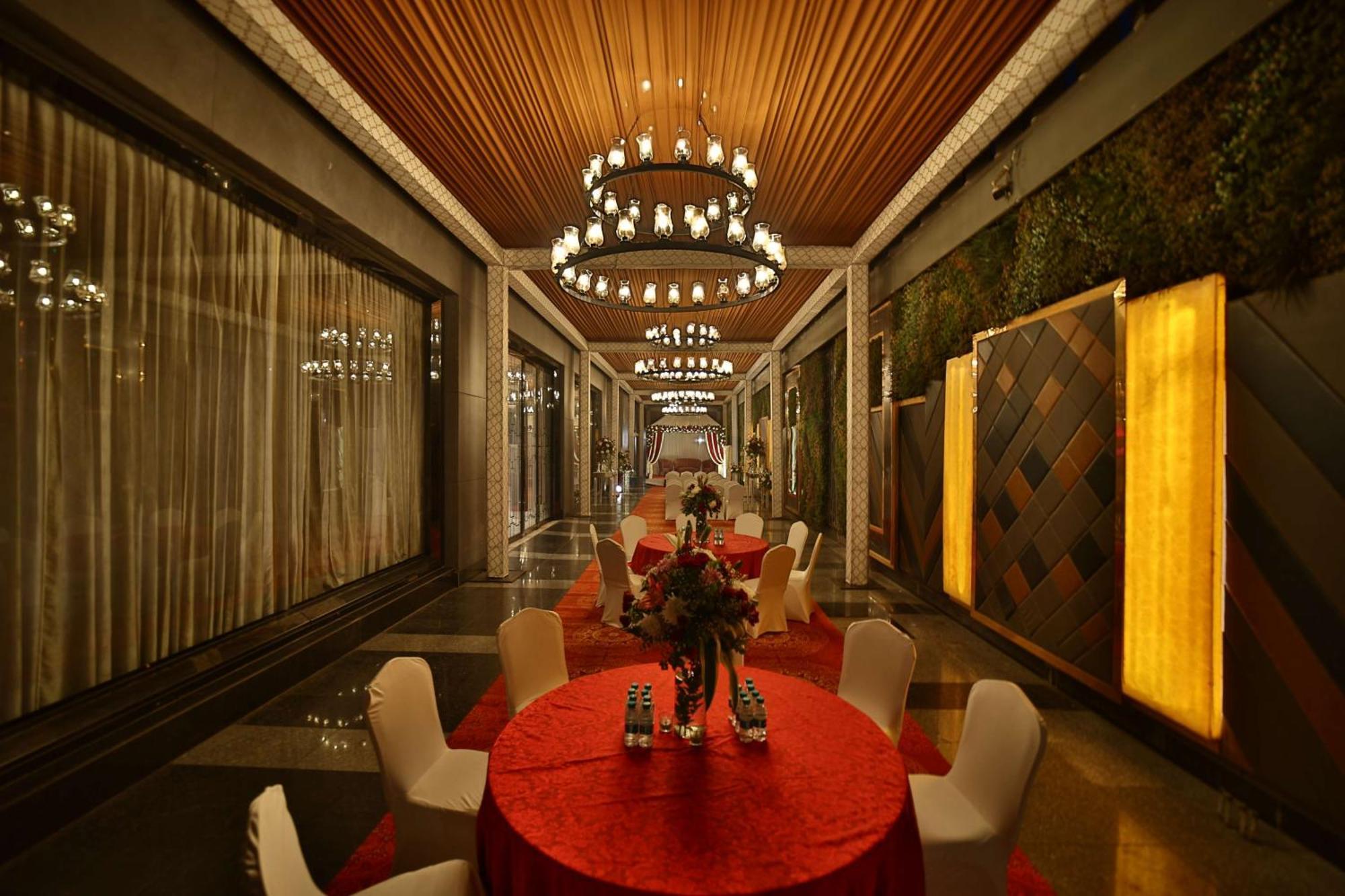 Radisson Blu Towers Kaushambi Delhi Ncr Hotell Ghaziabad Exteriör bild The Imperial, New Delhi