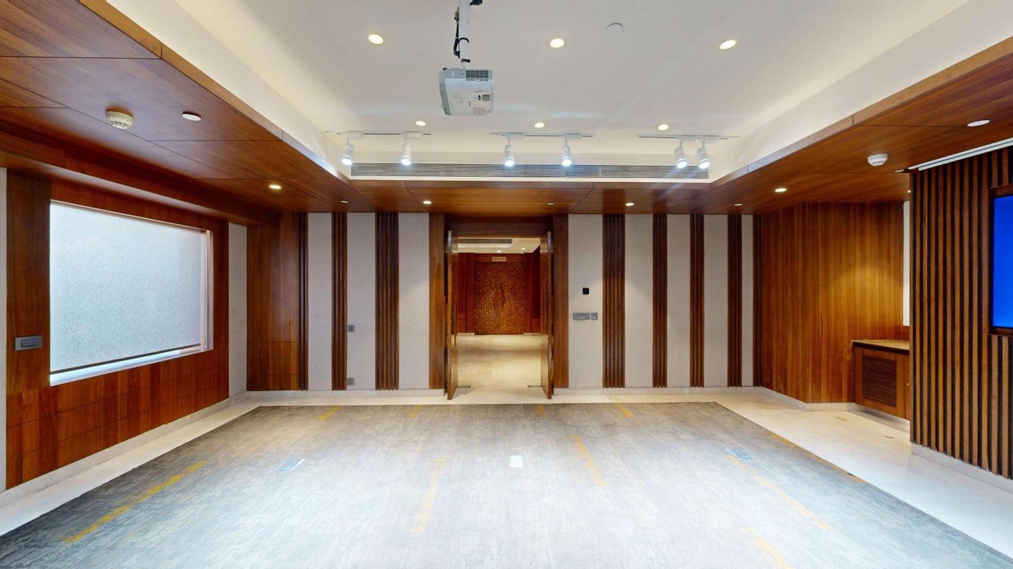Radisson Blu Towers Kaushambi Delhi Ncr Hotell Ghaziabad Exteriör bild The interior of the library