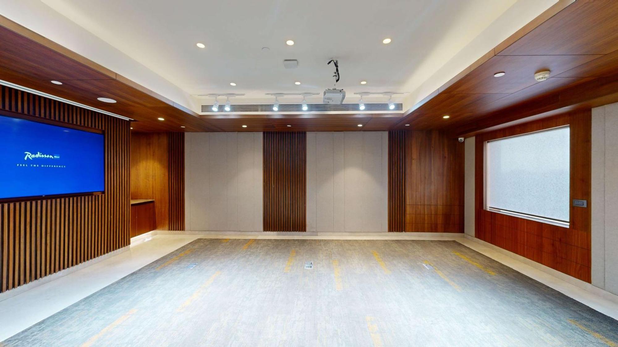 Radisson Blu Towers Kaushambi Delhi Ncr Hotell Ghaziabad Exteriör bild The 3D model of the meeting room