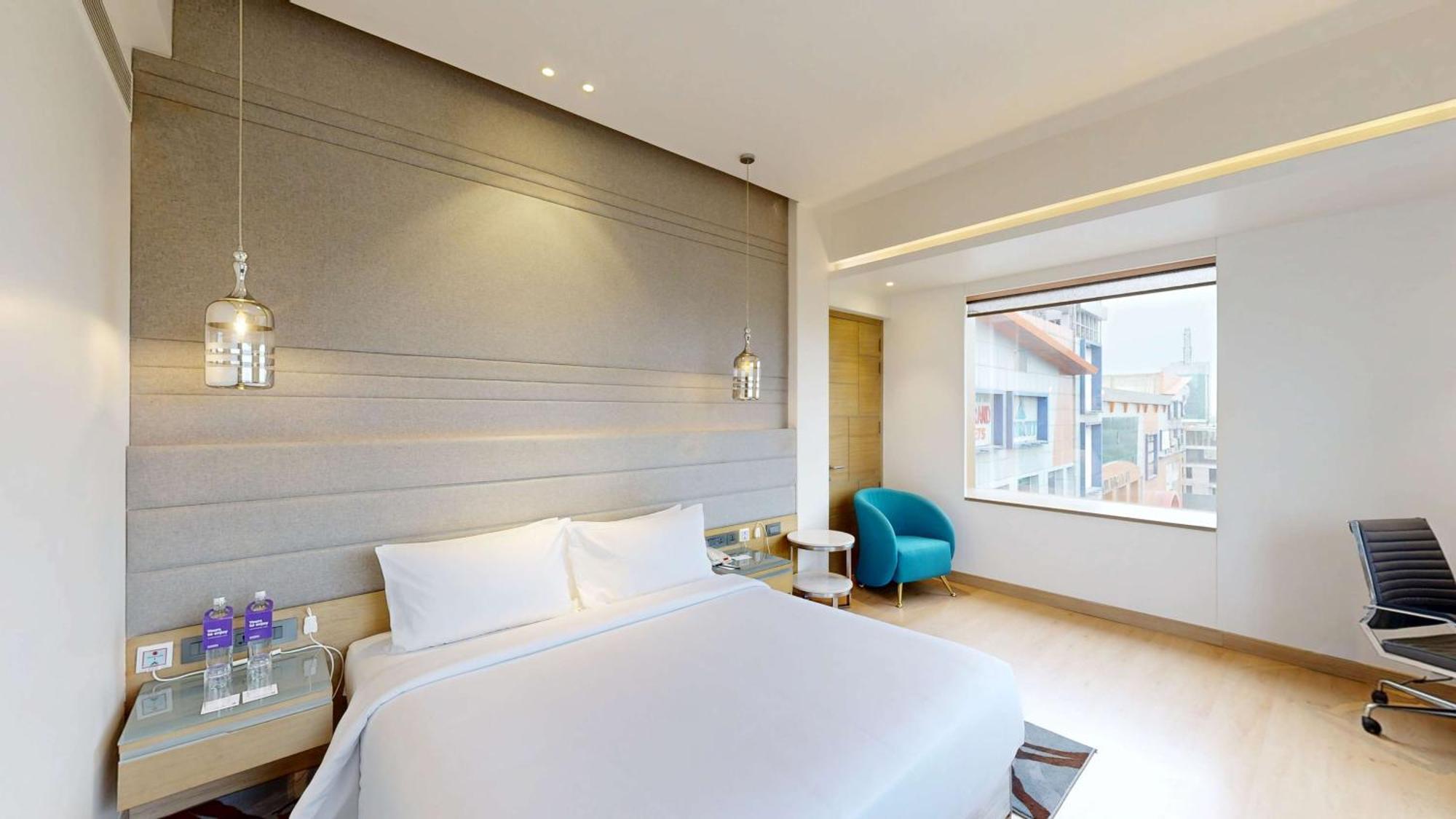 Radisson Blu Towers Kaushambi Delhi Ncr Hotell Ghaziabad Exteriör bild A room at the hotel